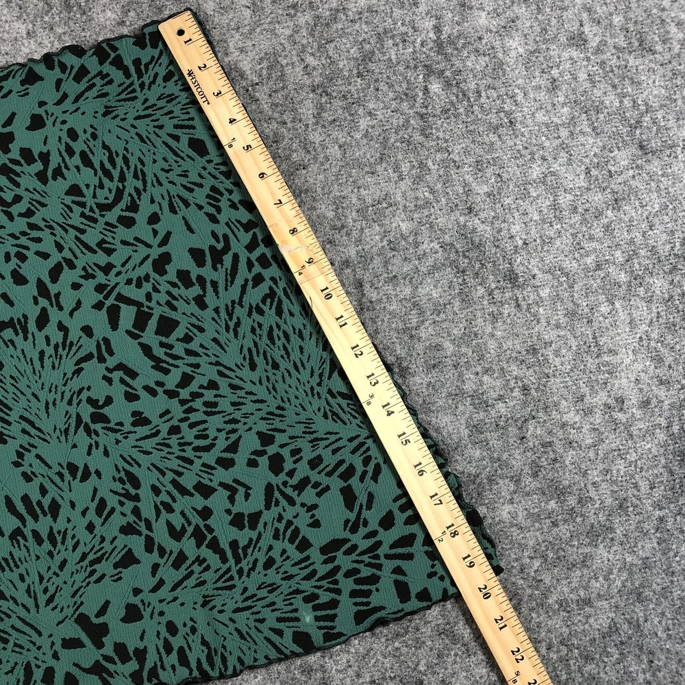 Haystacks Women's Skirt Size XS Green Black Abstract A-Line Pull-On - Picture 7 of 16
